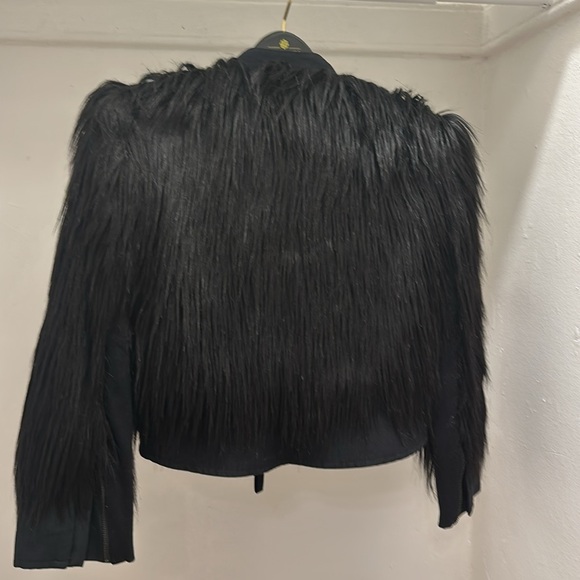 BCBG Max Azria fuzzy cropped jacketet - Picture 2 of 4